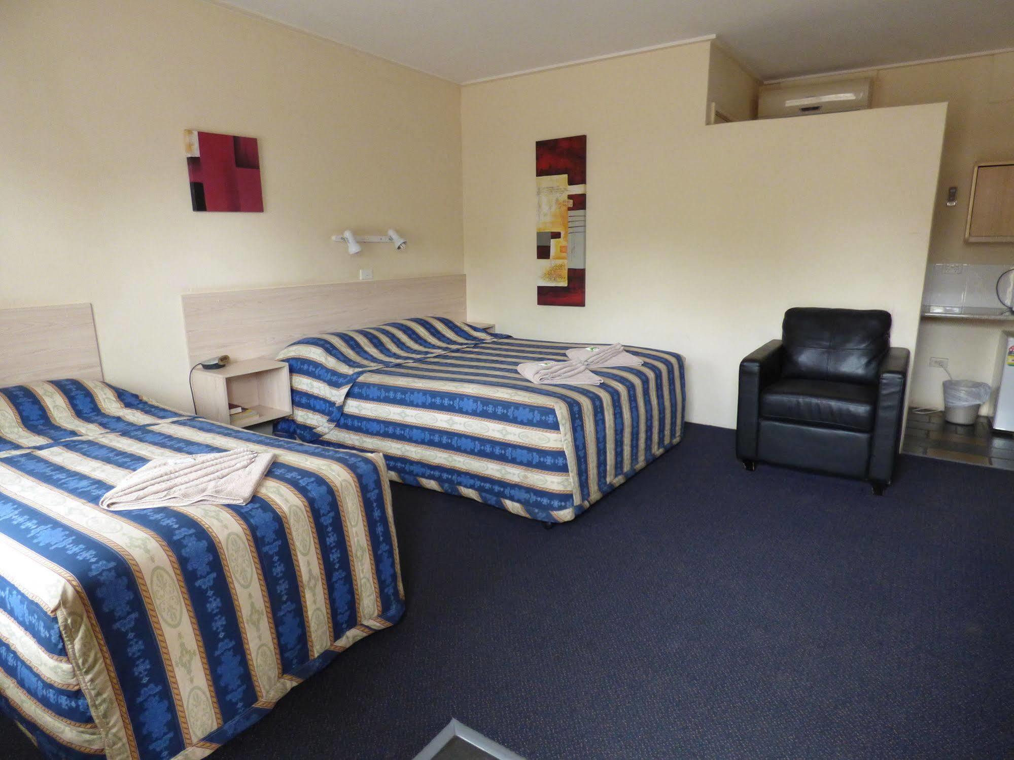 Red Chief Motel 3*